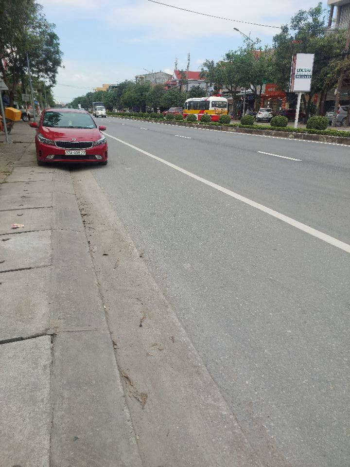 Đất kinh doanh mặt đường Nguyễn Trãi, Vinh 123.5m² - Đầu tư sinh lời hấp dẫn!