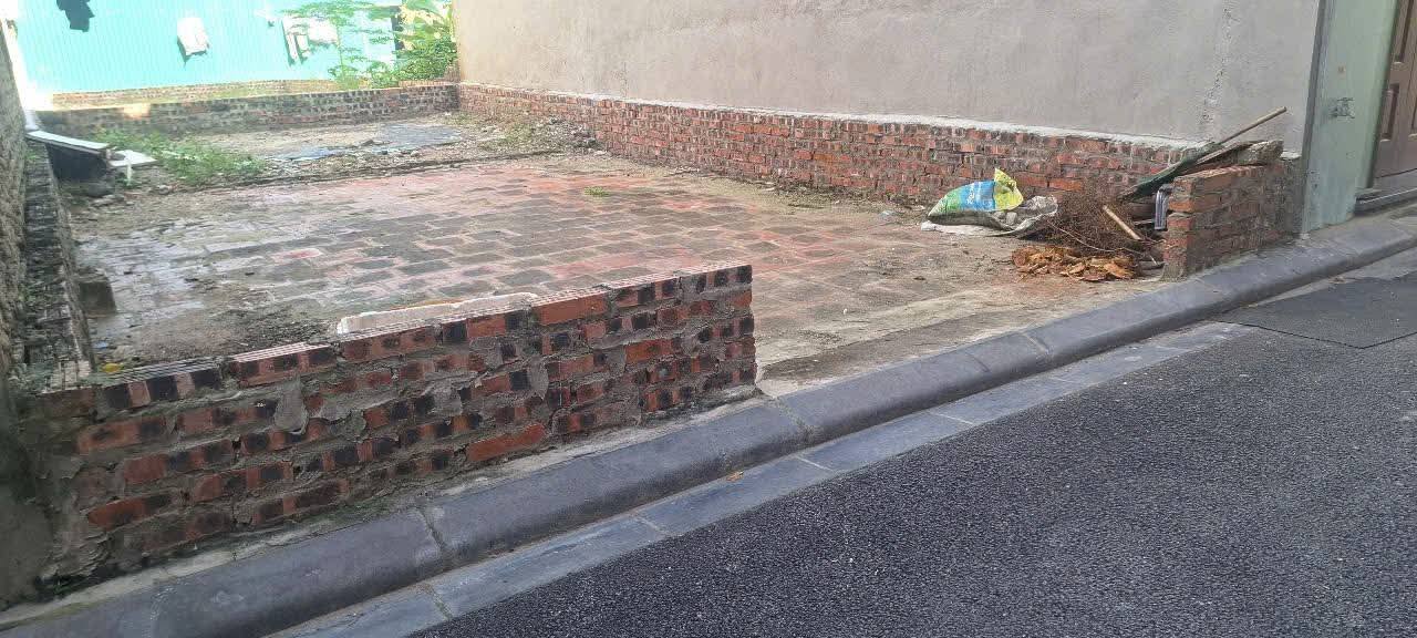 Đất Uy Nỗ 45m² giá 4 tỷ - Sổ đỏ, ô tô đỗ cửa, hàng hiếm!