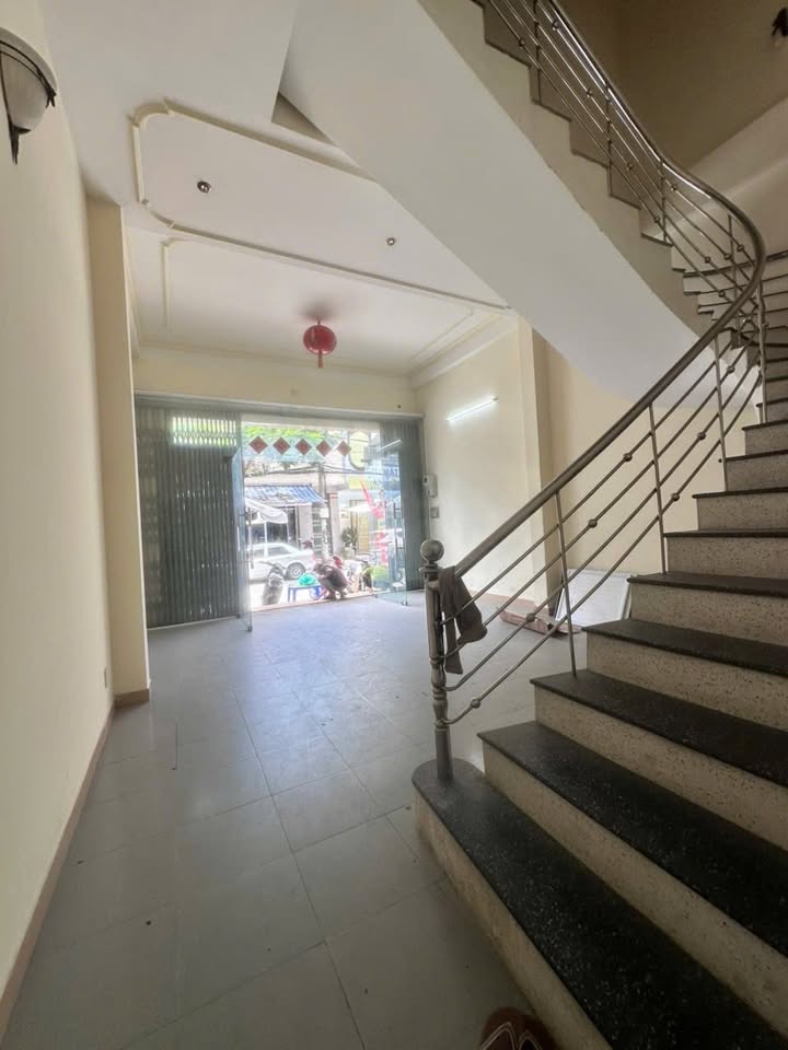Nhà cho thuê mặt tiền đường Đỗ Quang, Đà Nẵng 55m² - Không thể bỏ lỡ!