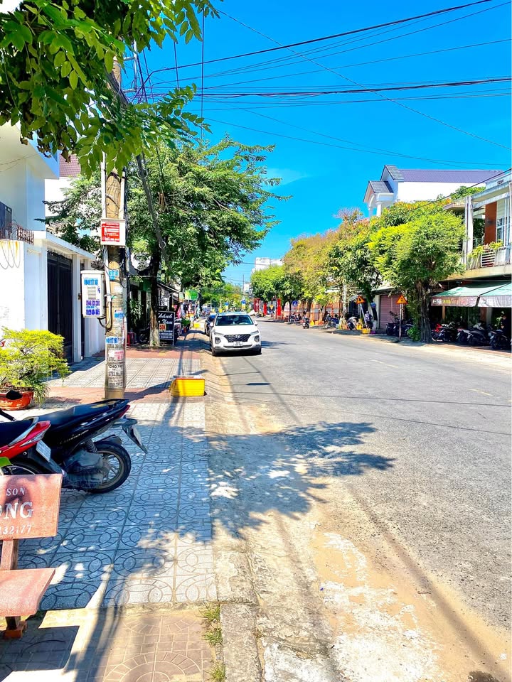 Nhà 2 mặt tiền Lâm Quang Ky & Lê Phụng Hiểu, 195m² giá 5.8 tỷ - Đầu tư sinh lời!