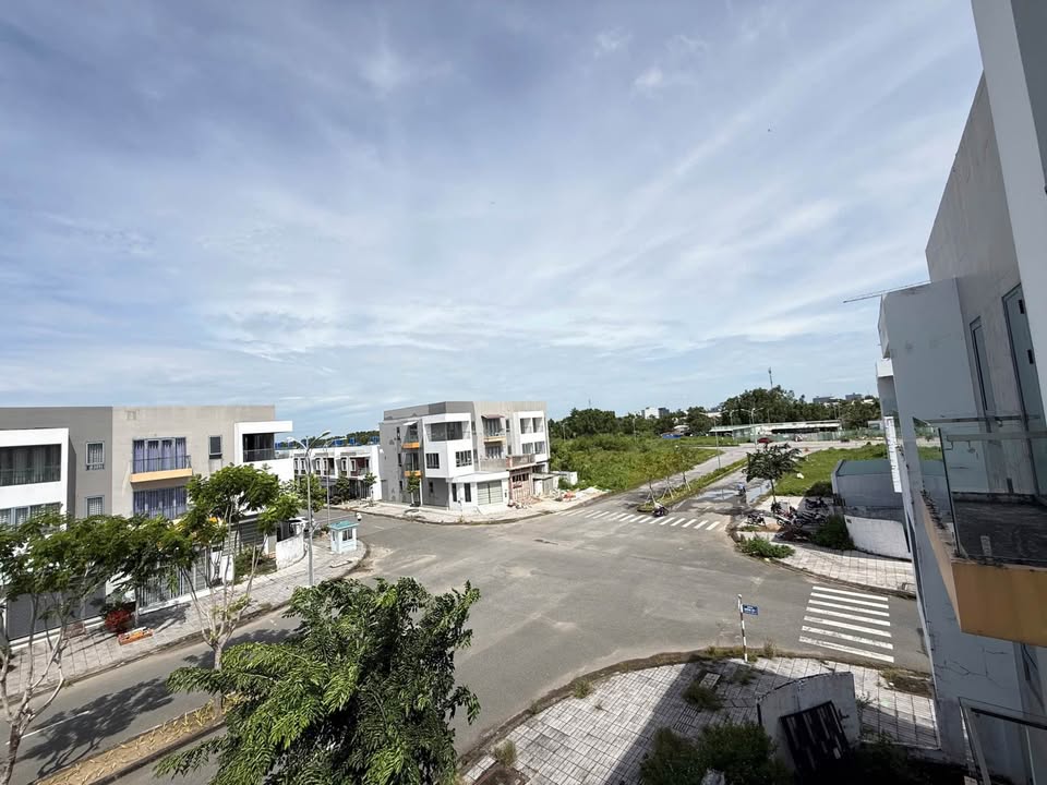 Nhà 3 tầng khu đô thị Tây Bắc Rạch Giá 100m² giá 3 tỷ - Sẵn sàng vào ở!