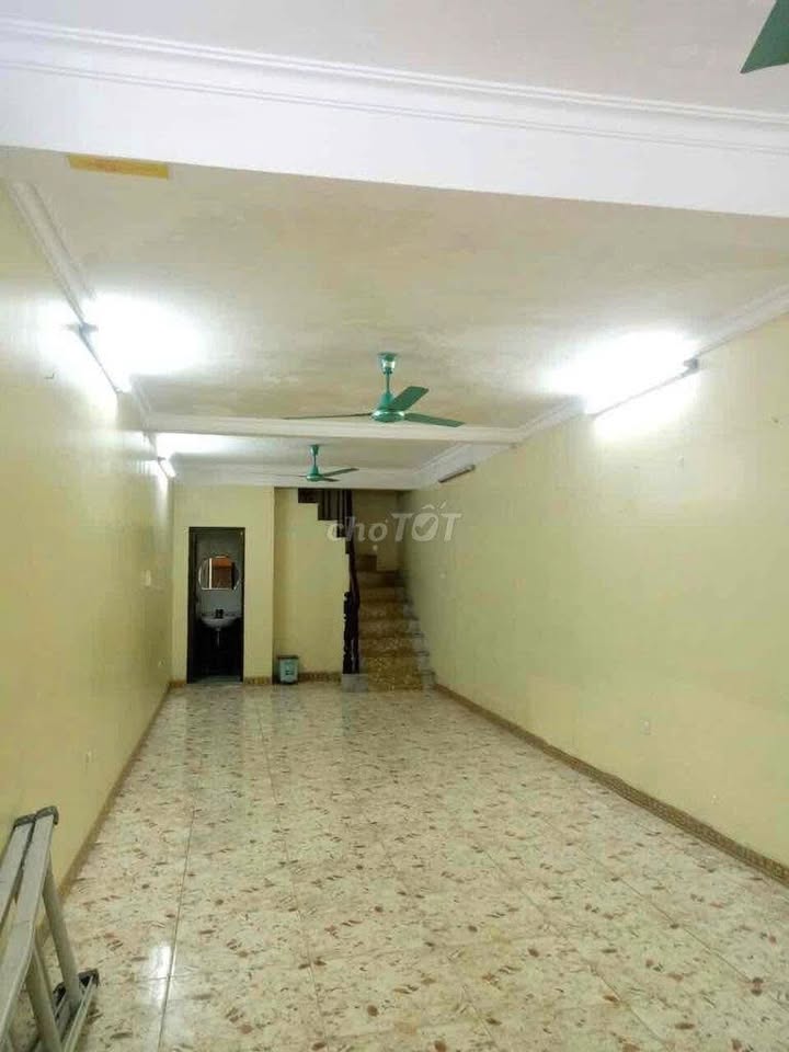 Nhà cho thuê tầng 1 Ngõ 115 Núi Trúc, Quận Ba Đình 50m² - Không gian lý tưởng cho văn phòng