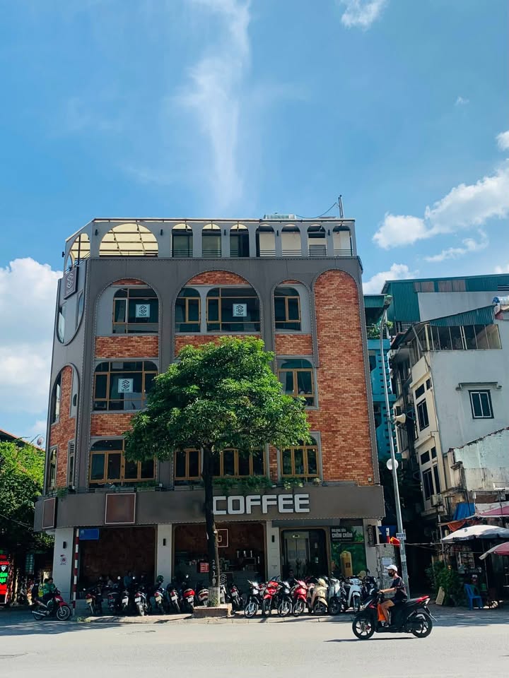 Mặt bằng cho thuê cafe tại Việt Hưng, Long Biên, 150m² - Tiềm năng kinh doanh vượt trội!