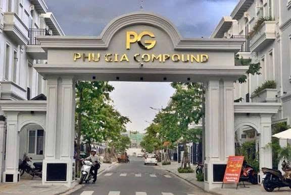 Cho thuê nhà phố Phú Gia Compound Đà Nẵng 4PN giá 23 triệu - Full nội thất chỉ việc vào ở!
