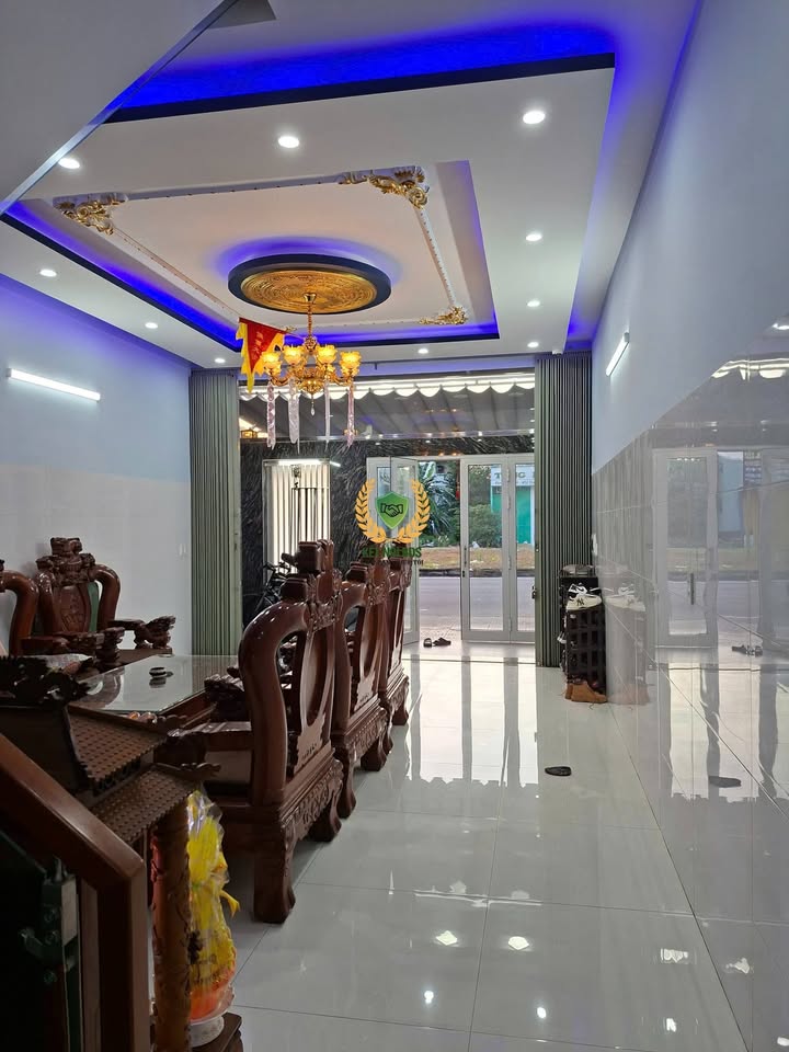 Nhà 3 tầng mới đường 29/3, Hòa Xuân, Cẩm Lệ 100m² giá 12.5 tỷ - Thiết kế hiện đại, sẵn sàng vào ở!