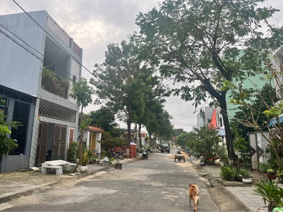 Đất biển Tân Trà đường Bát Nàn Công Chúa 100m² giá 4,4 tỷ - Cơ hội đầu tư tuyệt vời!