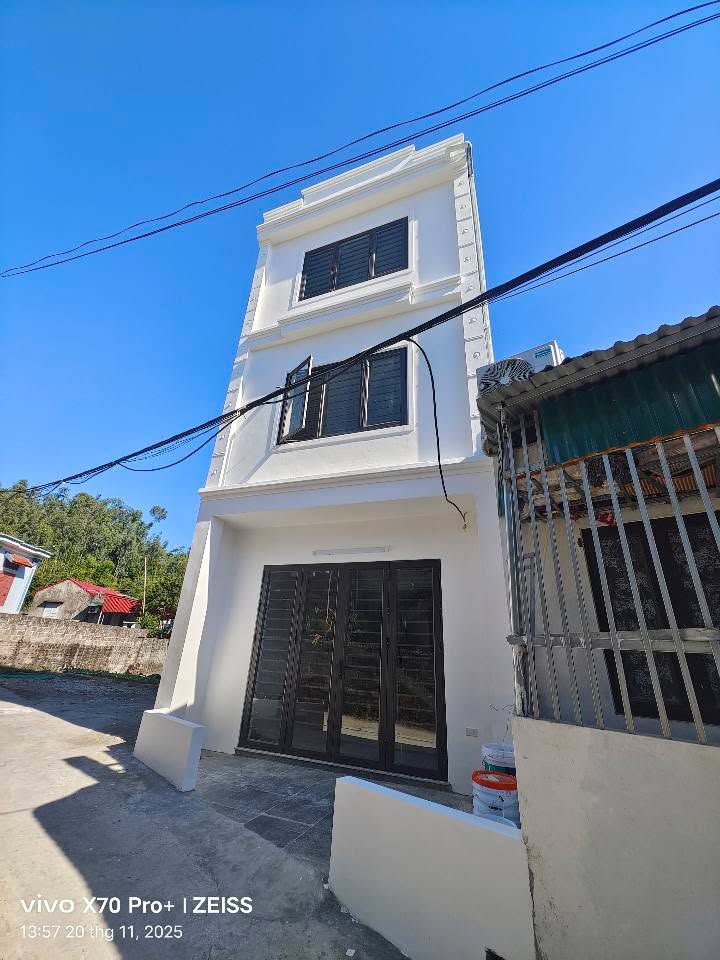 Nhà 3 tầng Cẩm Thịnh 59m² giá 1.59 tỷ - Vị trí đắc địa, thuận tiện sinh hoạt!