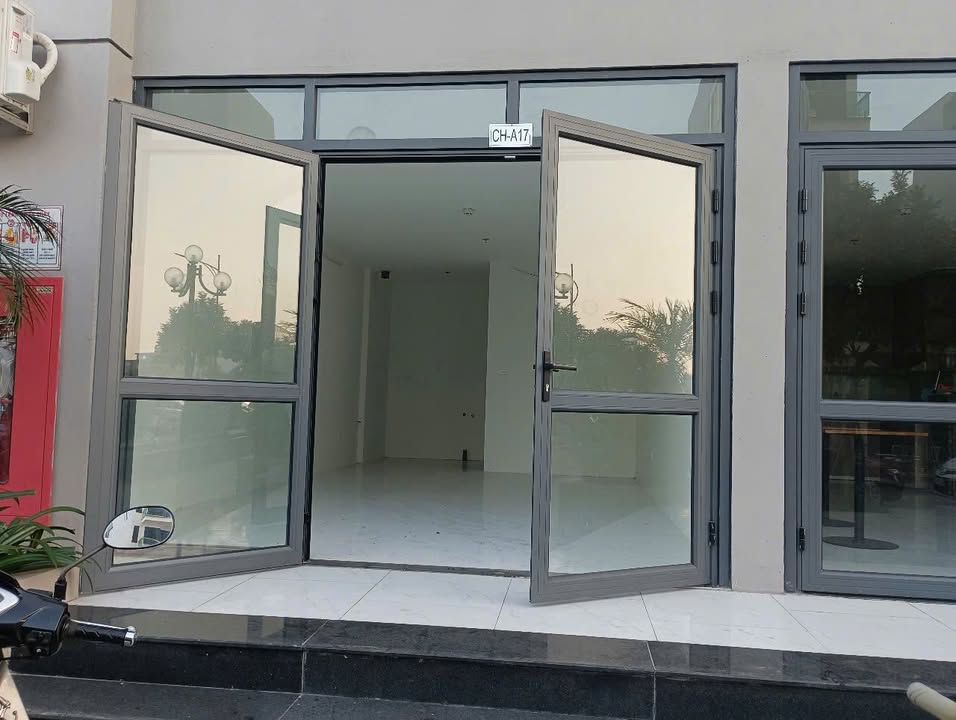 Shophouse chân đế Tòa NOXH NO2, Nhị Châu, 28m² giá 1 tỷ - Sổ đỏ chính chủ!