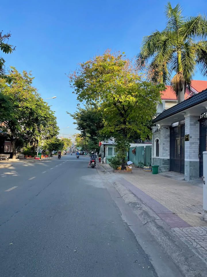 Đất biệt thự Khang Điền Phước Long B, Quận 9, 200m² - Giá tốt, sổ hồng riêng