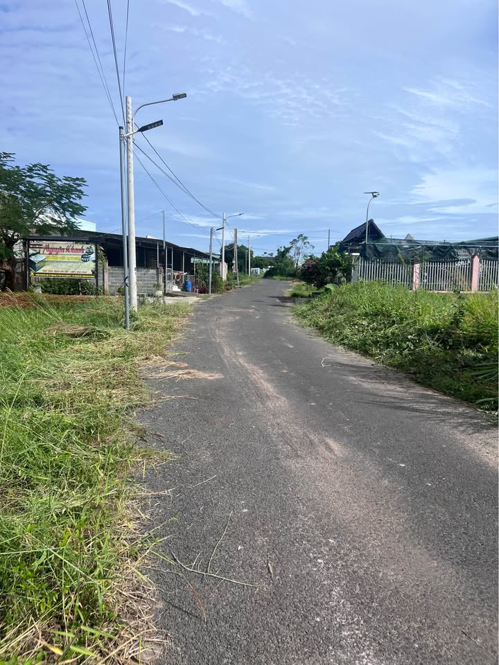 Đất mặt tiền đường Trần Huy Liệu, xã Đất Đỏ 287m² giá 1.65 tỷ - Đầu tư nghỉ dưỡng lý tưởng!