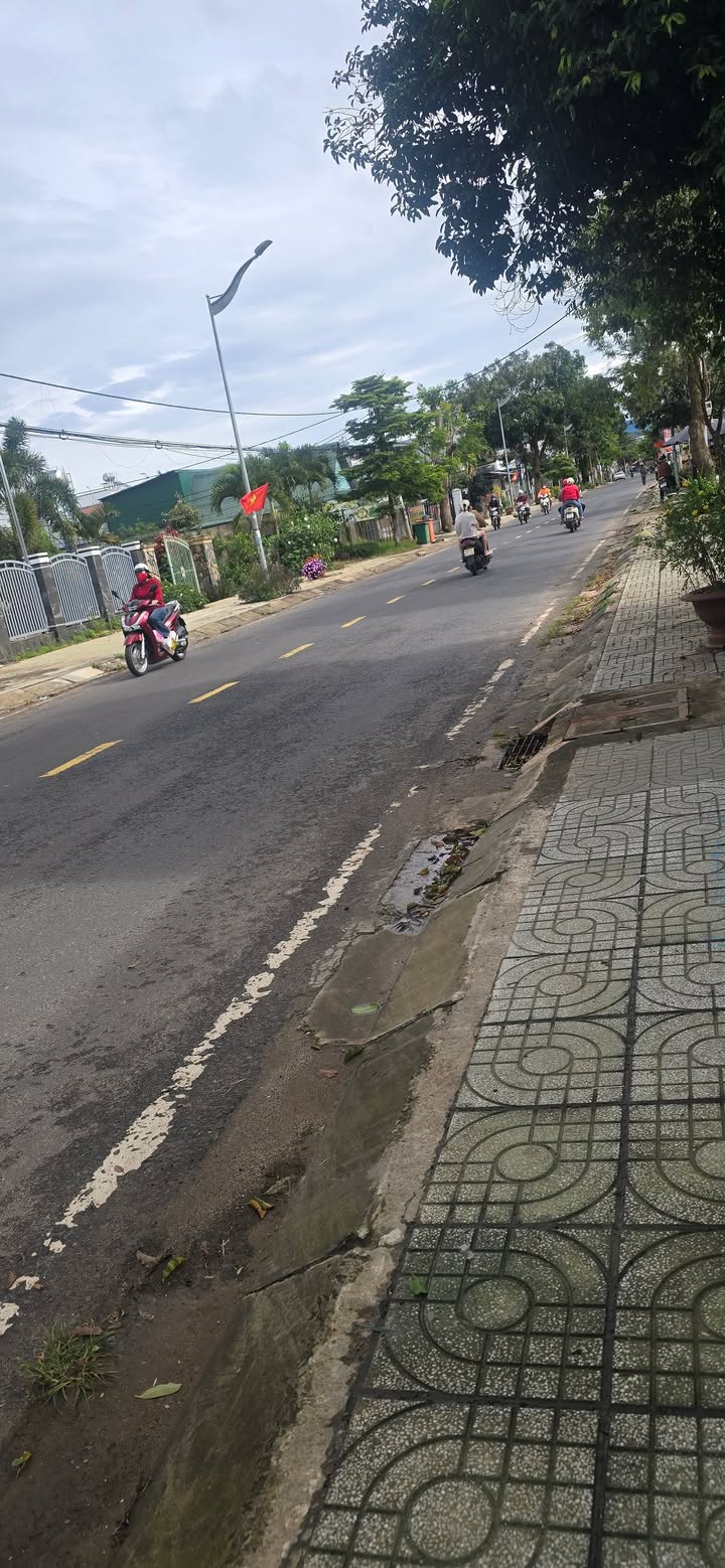 Nhà mặt tiền đường Thống Nhất, Đức Trọng 86.31m² giá 3.5 tỷ - Vị trí kinh doanh lý tưởng!