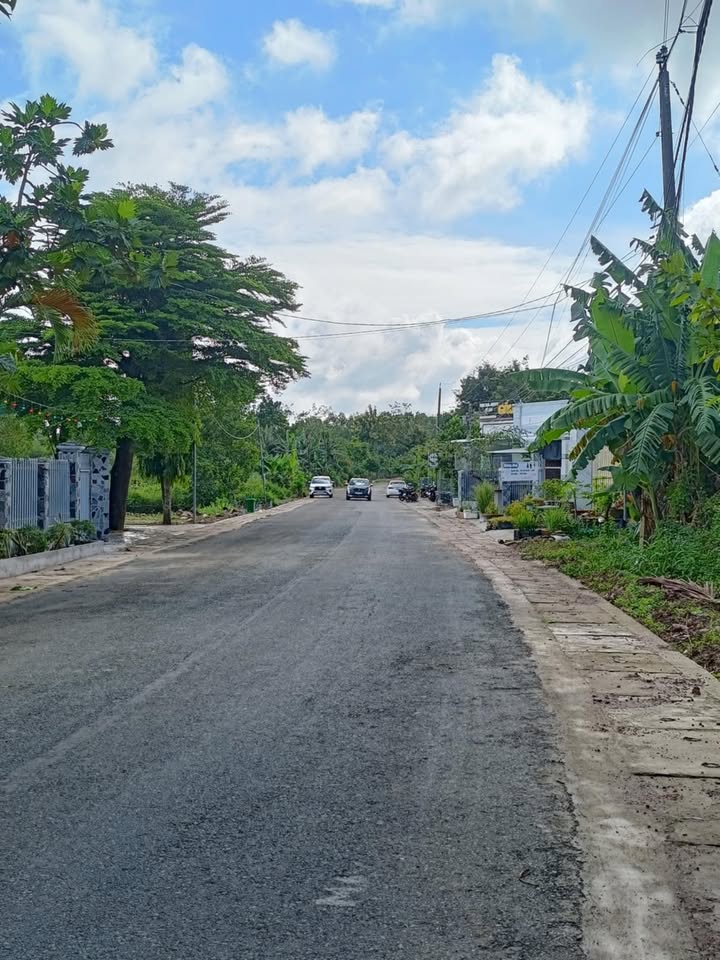 Lô đất đường nhựa Phú Lợi, Định Quán 844m² - Giá chỉ 1.999 tỷ, thương lượng!