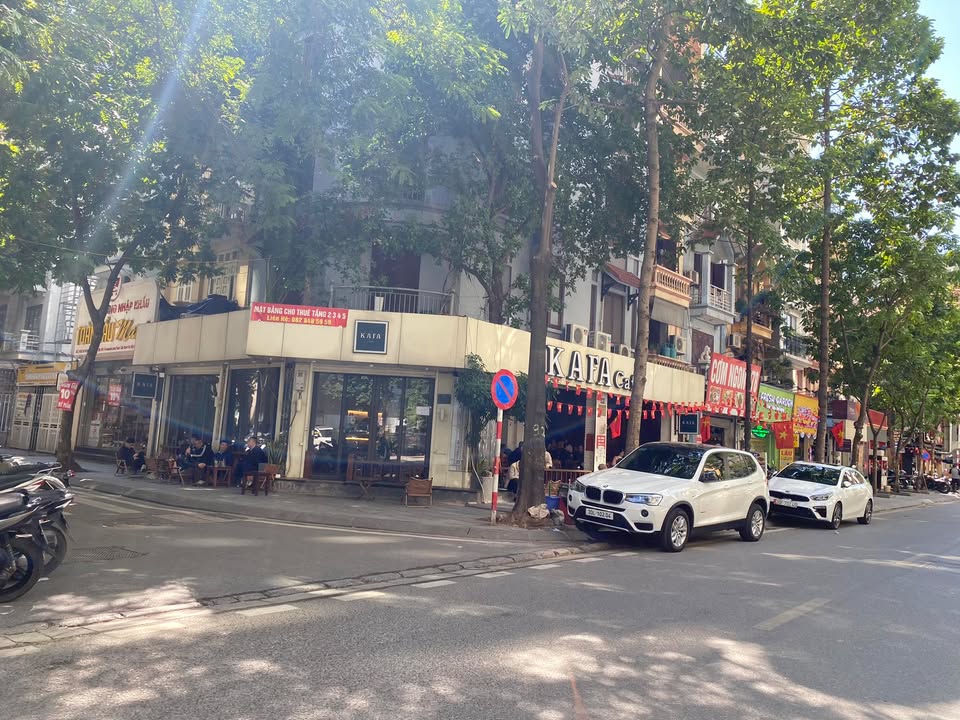 Cho thuê Front House đường Nguyễn Tuân, Thanh Xuân 300m² giá 40 triệu - Kinh doanh thuận lợi!