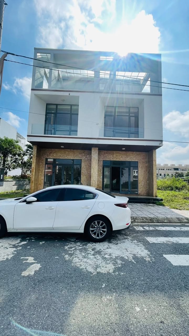 Nhà 3 tầng liền kề đường Trần Văn Quế, Đà Nẵng, 100m² - Giá 12 tỷ thương lượng!