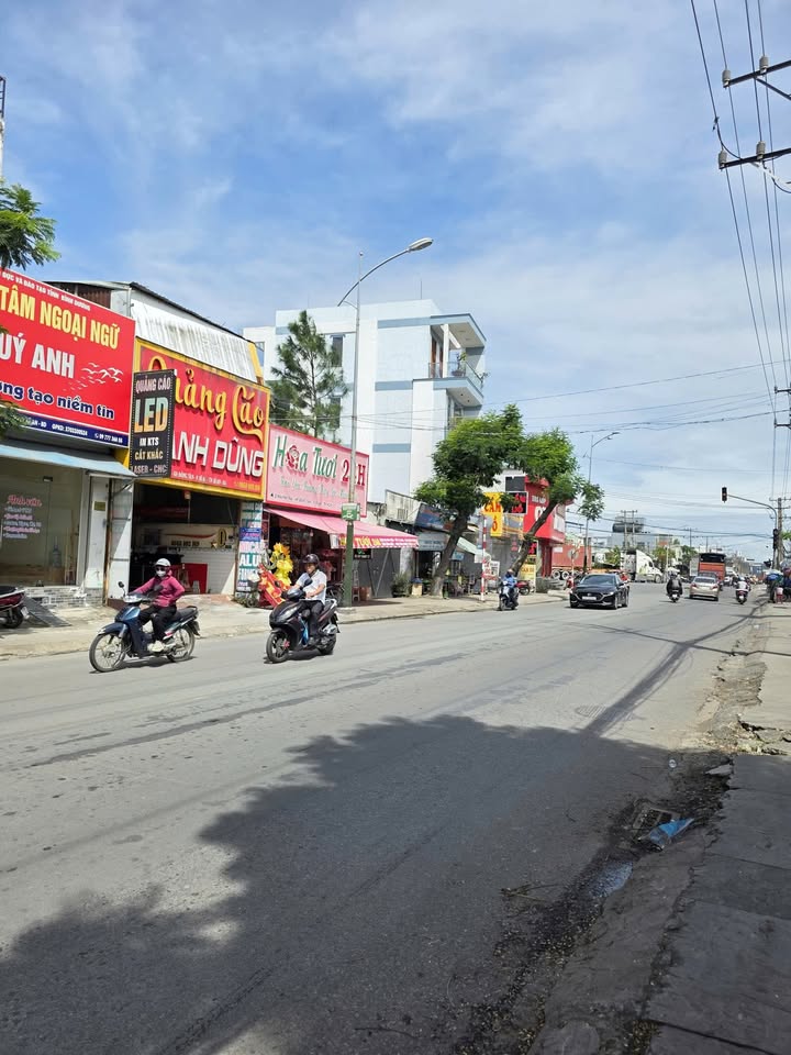 Đất mặt tiền đường Nguyễn Trãi, phường Dĩ An, diện tích 1199m² - Kinh doanh sầm uất!