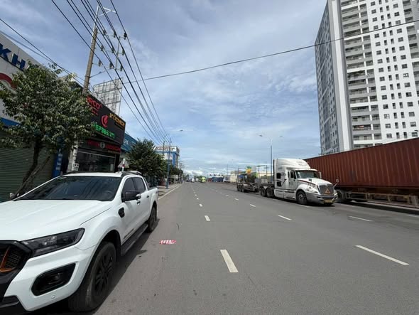 Mặt bằng kinh doanh mặt tiền ĐT743, 538m² giá 45 triệu - Điểm đầu tư lý tưởng!