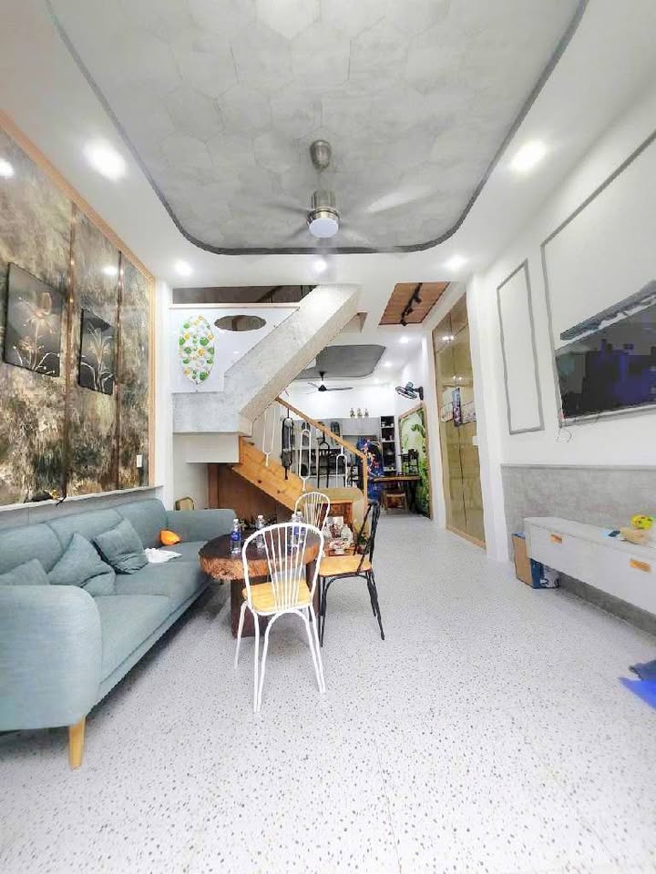 Nhà 4 tầng gần chợ Hiệp Thành, Quận 12 - 40m² giá chỉ 4.54 tỷ!