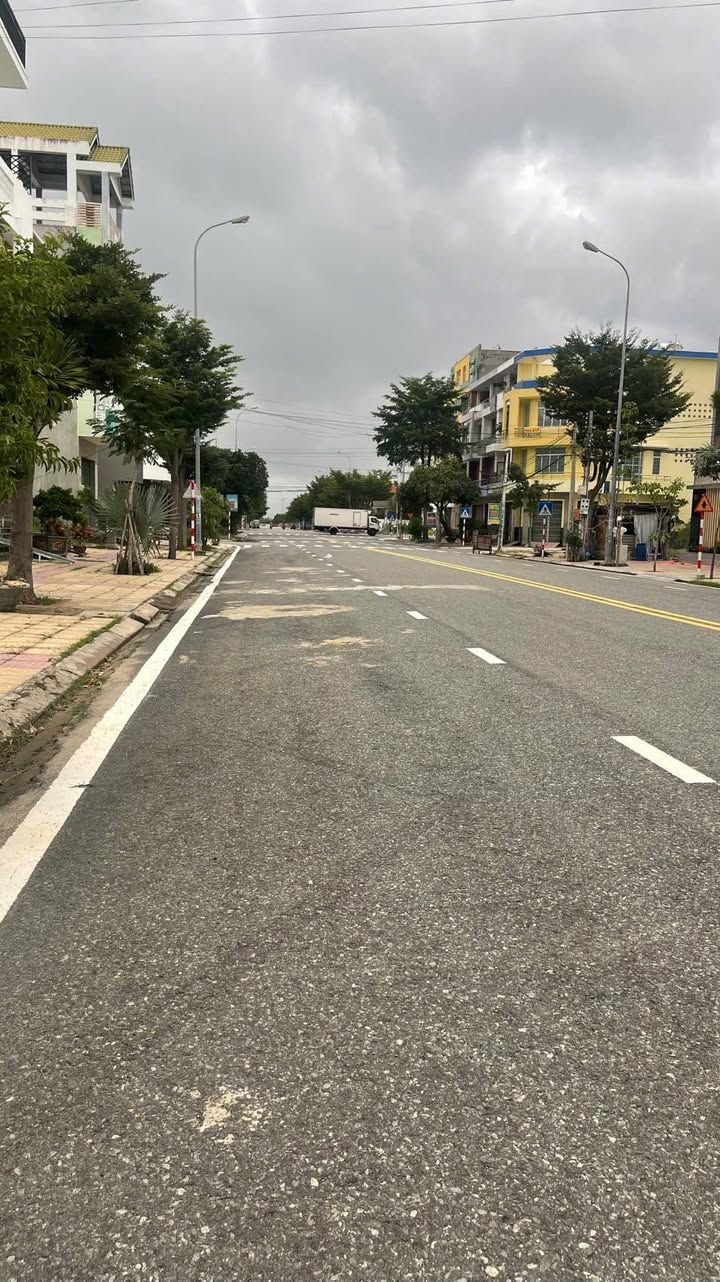 Đất nền gần biển đường Võ Giới Sơn, phường Mỹ Hải, 187m² giá 8 tỷ - Sổ hồng chính chủ!