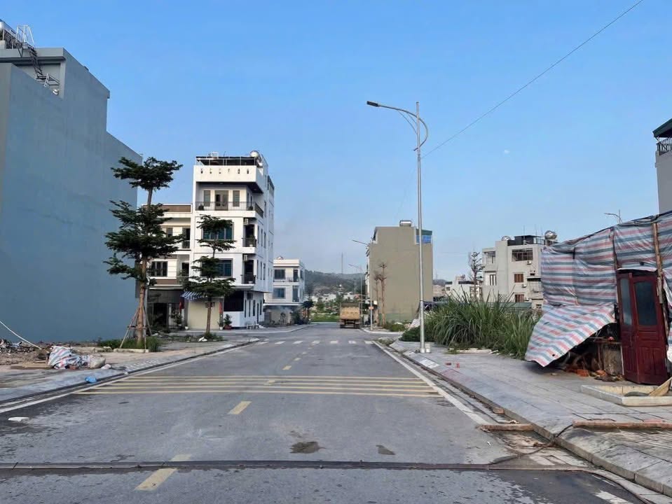 Đất nền Cao Thắng Hạ Long 75m² giá 3.6 tỷ - Sổ đỏ đầy đủ, chính chủ bán gấp!