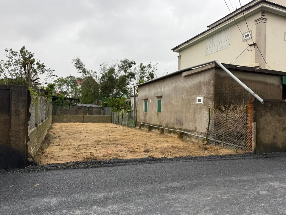 Lô đất đẹp xã Nghi Xuân, TP Vinh 147m² giá 2 tỷ - Đường nhựa ô tô, khu dân cư phát triển!