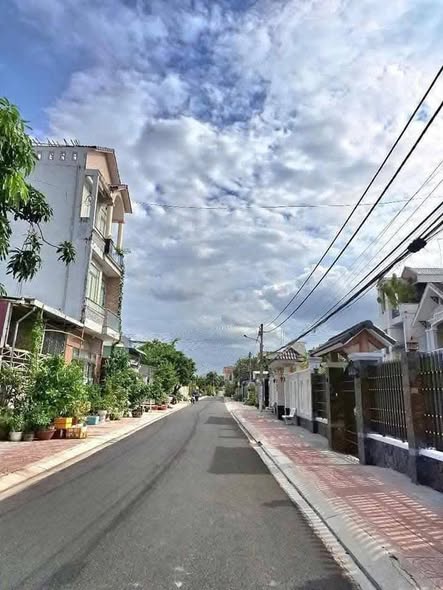 Đất nền thổ cư 80m² tại đường Lê Văn Bì, quận Bình Thủy, giá 2.49 tỷ - Hướng Đông Nam, sổ hồng chính chủ!