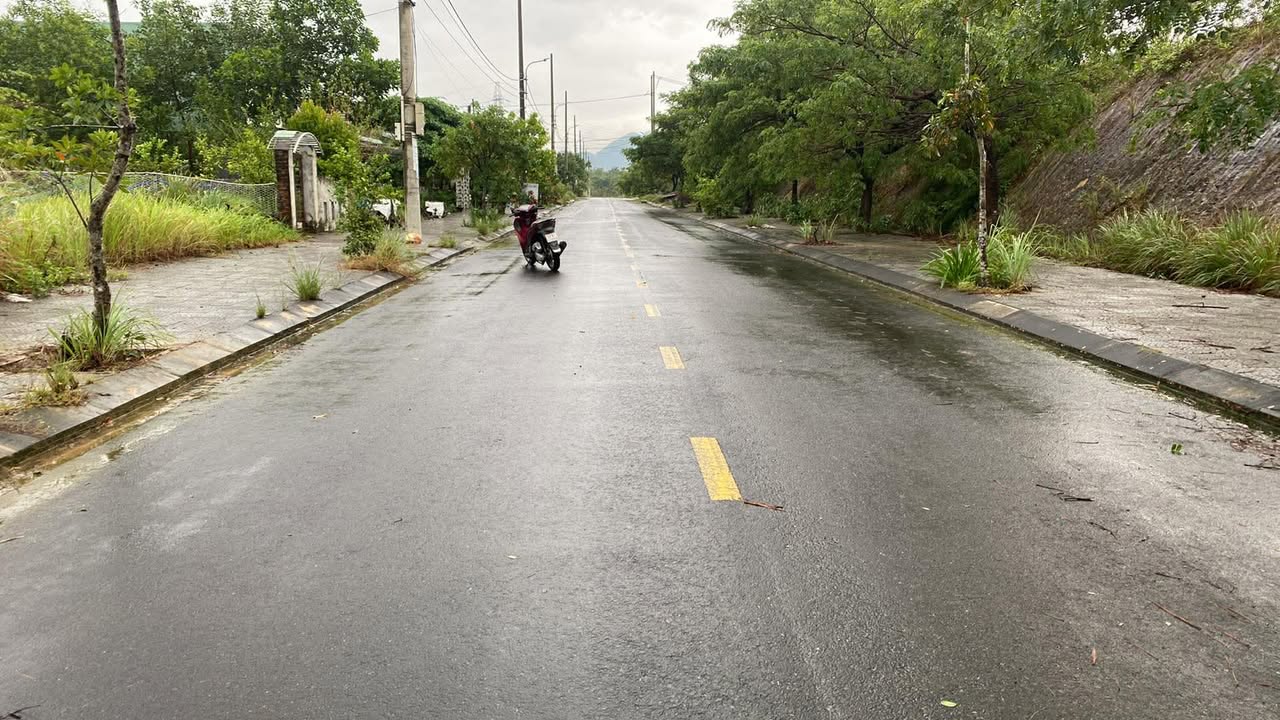 Đất nền dự án công nghệ cao Hòa Liên 150m² giá 2.4 tỷ - Đường rộng, vị trí đẹp!