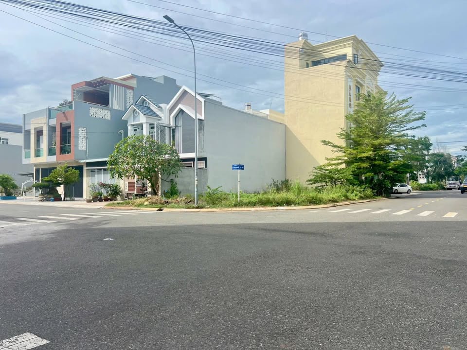 Đất lô góc KDC Hùng Vương Phan Thiết 153m² giá 10.5 tỷ - Cơ hội đầu tư không thể bỏ lỡ!