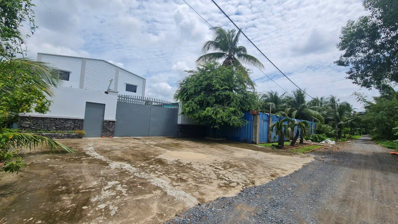 Kho xưởng Lê Minh Xuân, Bình Chánh 956m² giá 14.5 tỷ - Đầu tư sinh lời ngay!