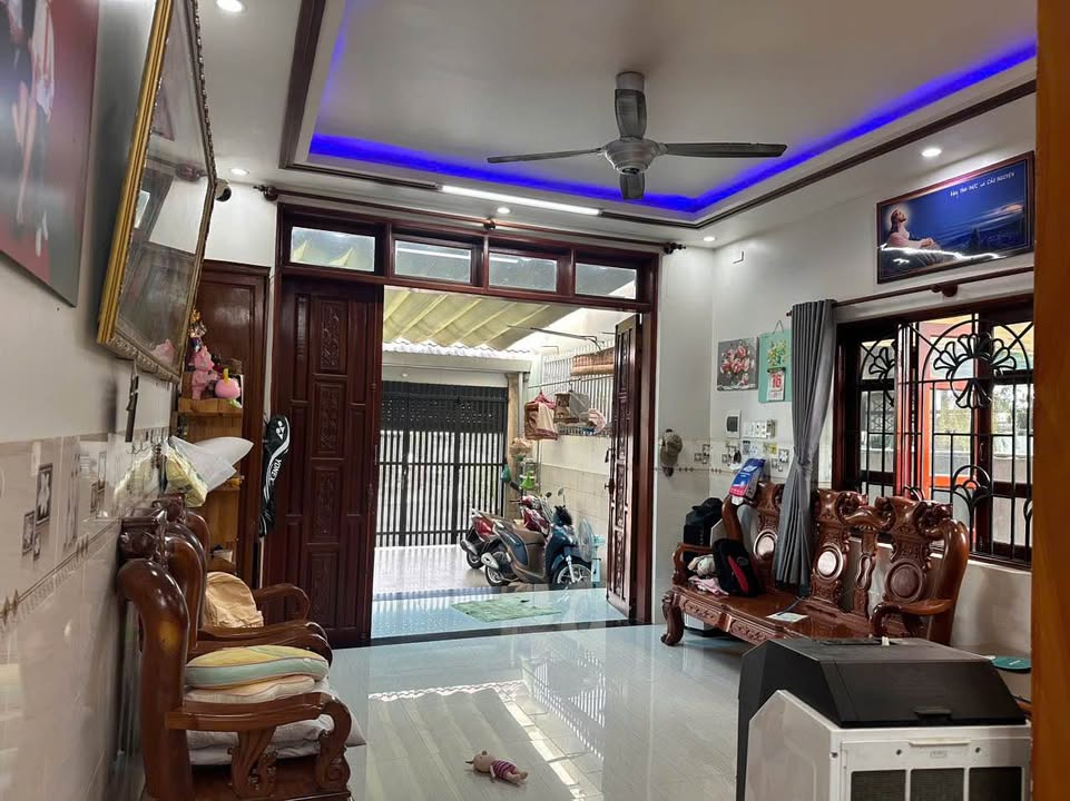 Nhà lầu mái Thái 120m² tại Hố Nai, Biên Hòa - Giá chỉ 4.8 tỷ, đầy đủ nội thất!