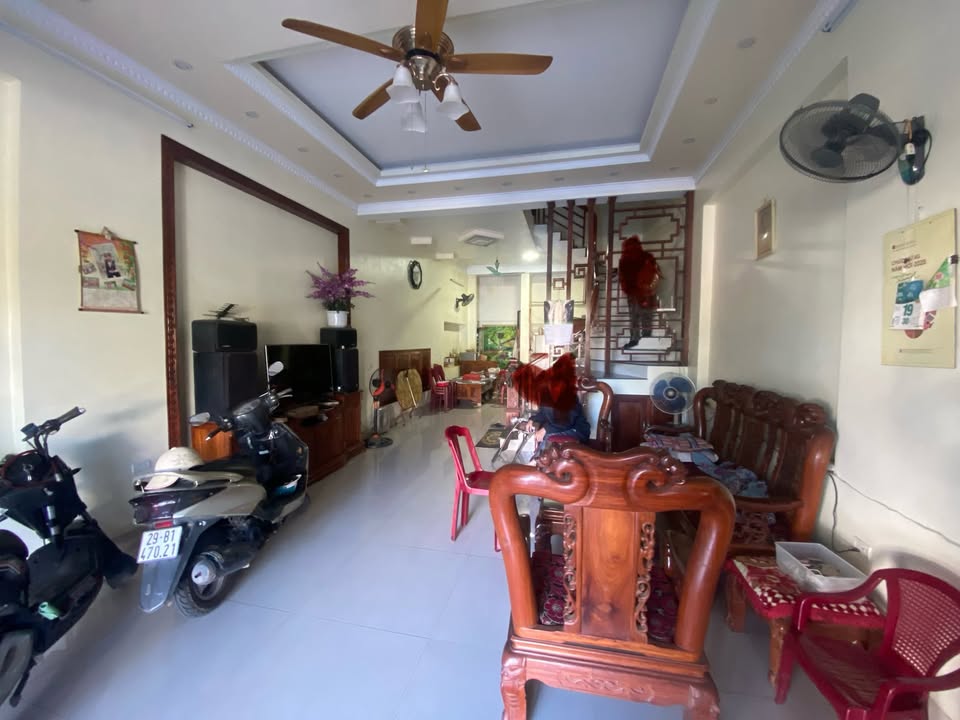 Nhà 3 tầng mặt đường Võ Nguyên Giáp, Nam Định 70m² - Vị trí đẹp, giá tốt!