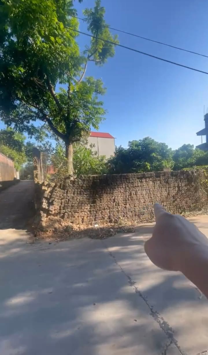 Đất thổ cư An Dương Tân Yên 122m² giá 1 tỷ - Kinh doanh thuận lợi!