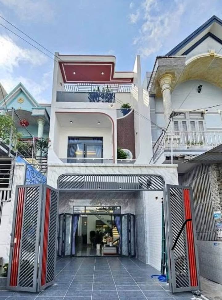 Nhà 1 trệt 1 lầu Tân Hiệp, Tân Uyên 60m² giá 1.7 tỷ - Sổ hồng riêng, hỗ trợ ngân hàng!