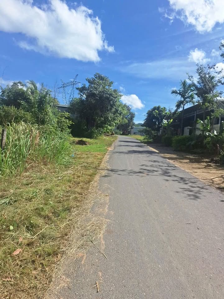 Đất thổ cư 250m² thôn 4 xã Chư Hreng Kon Tum - Giá chỉ 400 triệu, đầu tư sinh lời!