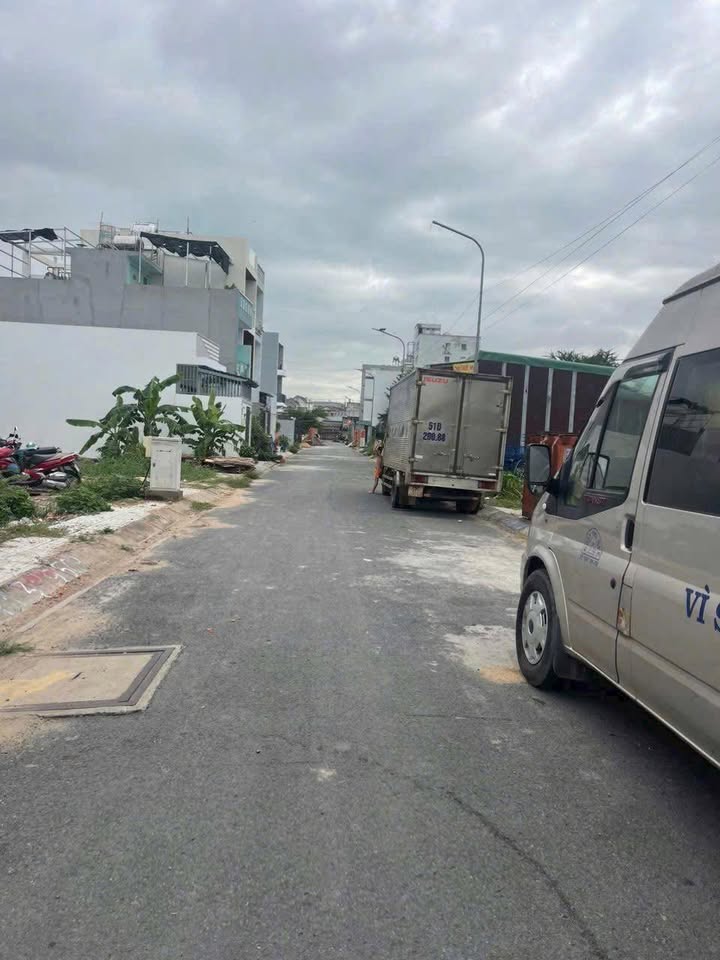 Nhà phố Hẻm 271 Ngô Chí Quốc, Thủ Đức 72m² giá 3.75 tỷ - Dân trí cao, hướng Đông