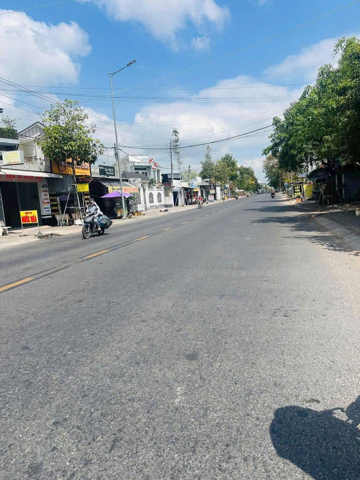 Đất nền mặt tiền đường Lê Hồng Phong, P3, TP Sóc Trăng, 96m² - Sổ hồng chính chủ, giá tốt!