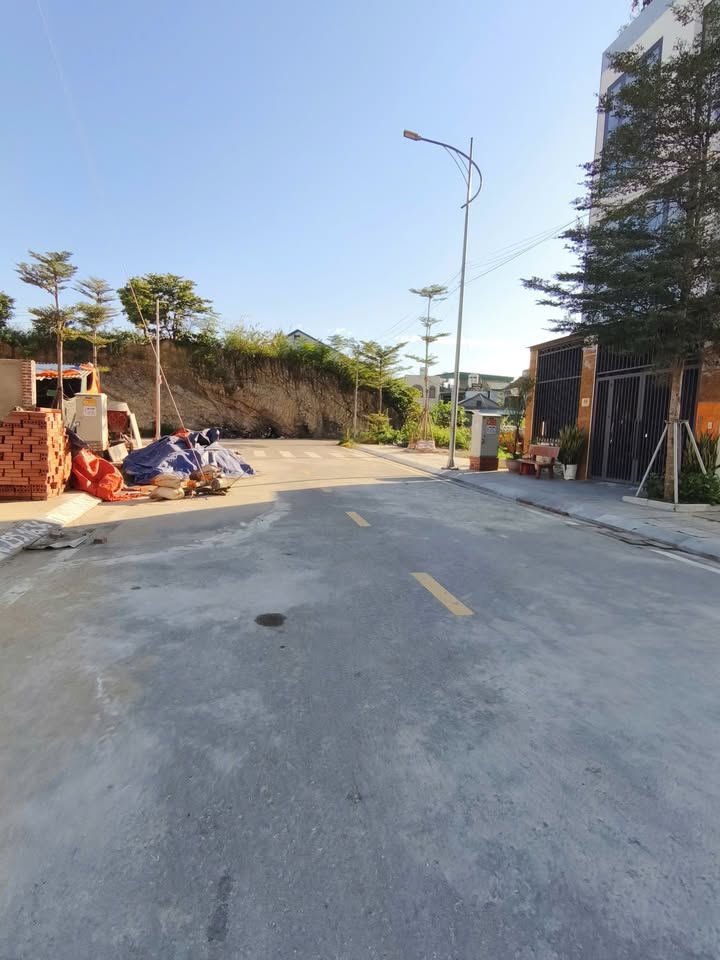 Đất tái định cư Cao Thắng 75m² giá 3 tỷ - Vị trí đắc địa gần trường học!