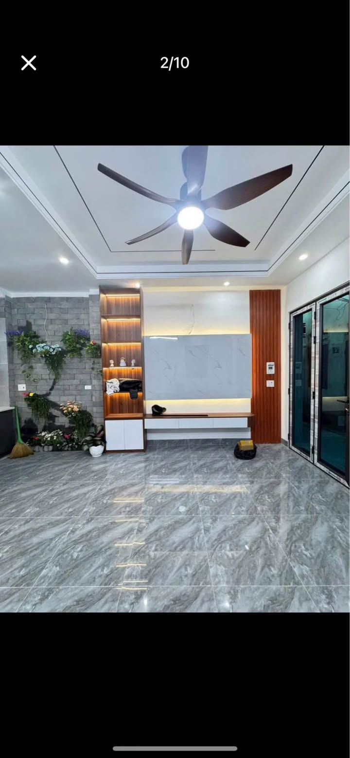 Nhà 3 Tầng Lô Góc Hàng Cấp 32m² giá 1.85 tỷ - Vị trí trung tâm, tiện ích đầy đủ!