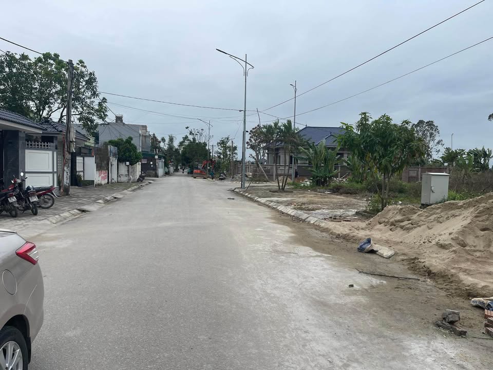 Đất nền Quảng Thọ Sầm Sơn 100m² giá 1 tỷ - Đường rộng ô tô tránh nhau thoải mái!