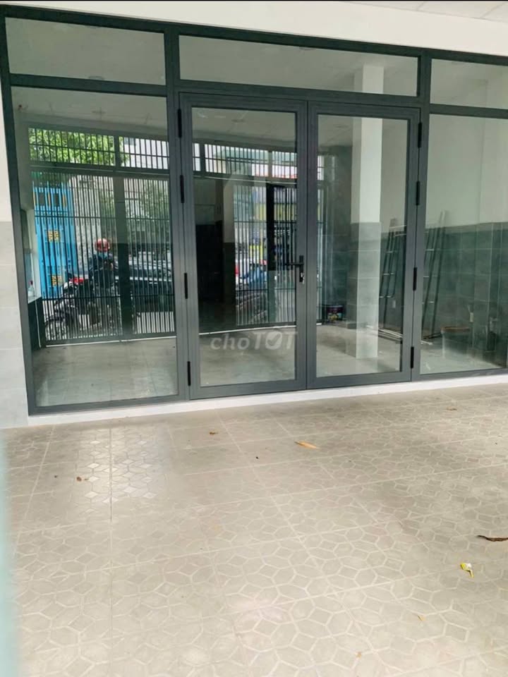Cho thuê mặt tiền đường Nguyễn Thiện Thuật, quận Bình Thạnh, diện tích 84m² - Kinh doanh sầm uất!