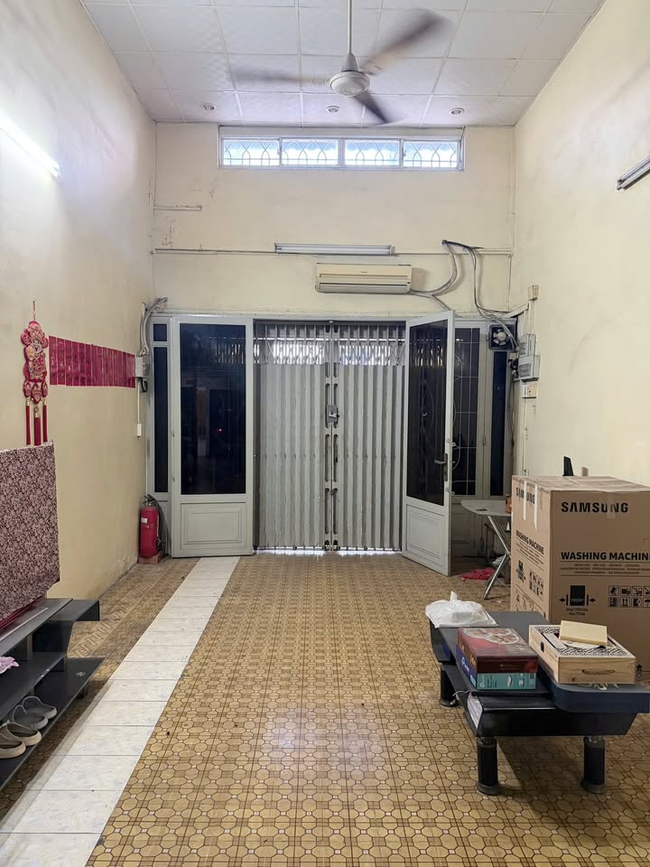 Shophouse cho thuê mặt tiền Tạ Uyên, Q11 - Giá chỉ 30 triệu/tháng!