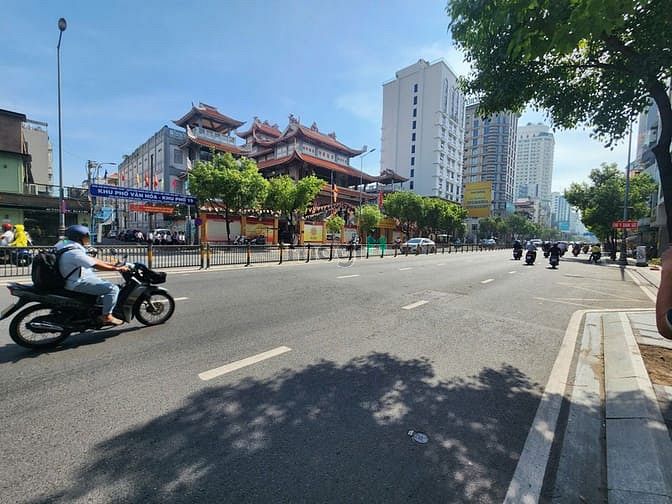 Cho thuê sàn văn phòng mặt tiền Nam Kỳ Khởi Nghĩa, Quận 3 - Diện tích 350m² chỉ 115 triệu