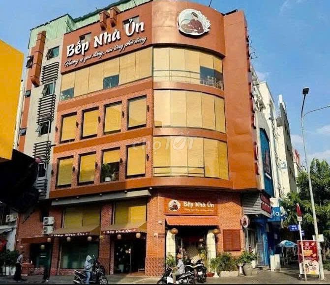 Biệt thự cho thuê mặt tiền Nguyễn Trọng Tuyển 200m² giá 60 triệu - Thiết kế hiện đại, sẵn sàng kinh doanh!