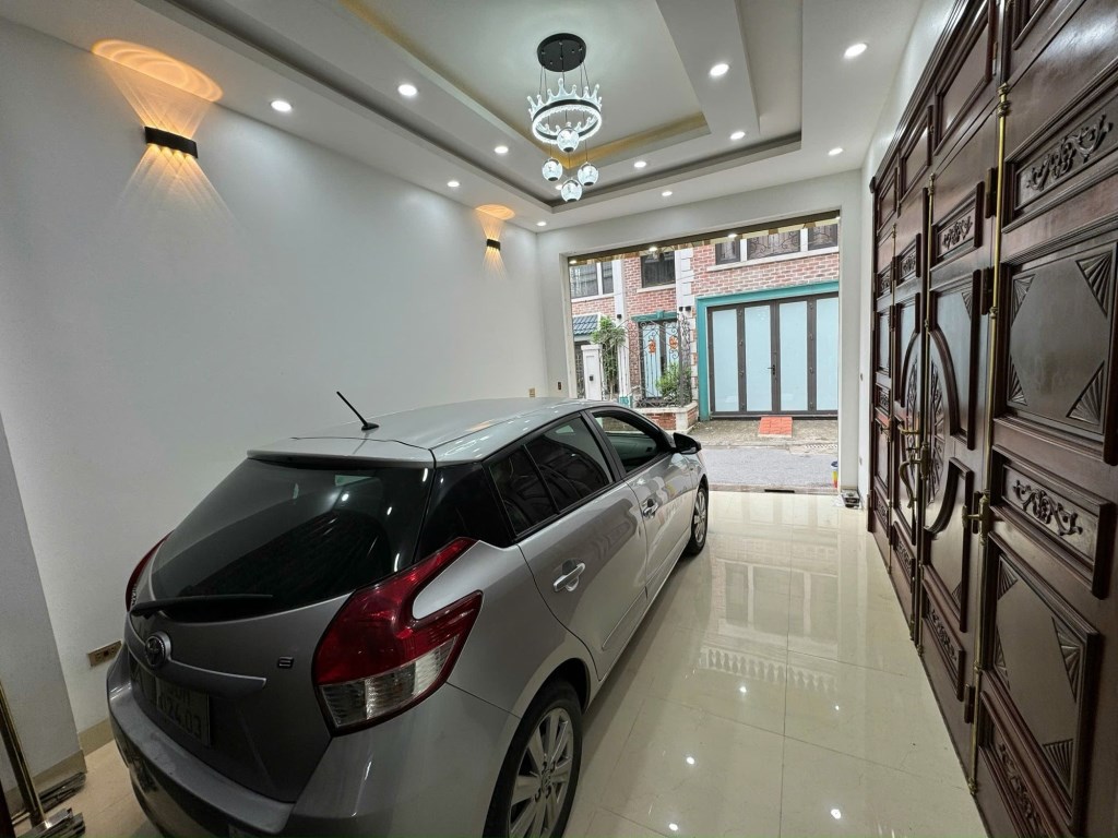 Bán nhà Đức Giang 50m² giá 10.15 tỷ - Lô góc 3 thoáng, mặt tiền 6m