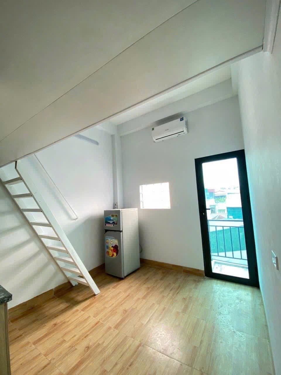 Cho thuê căn hộ CCMN tại 54 Đỗ Thuận, Bạch Mai, 15m² chỉ 4.2 triệu - Phòng đẹp, tiện nghi!