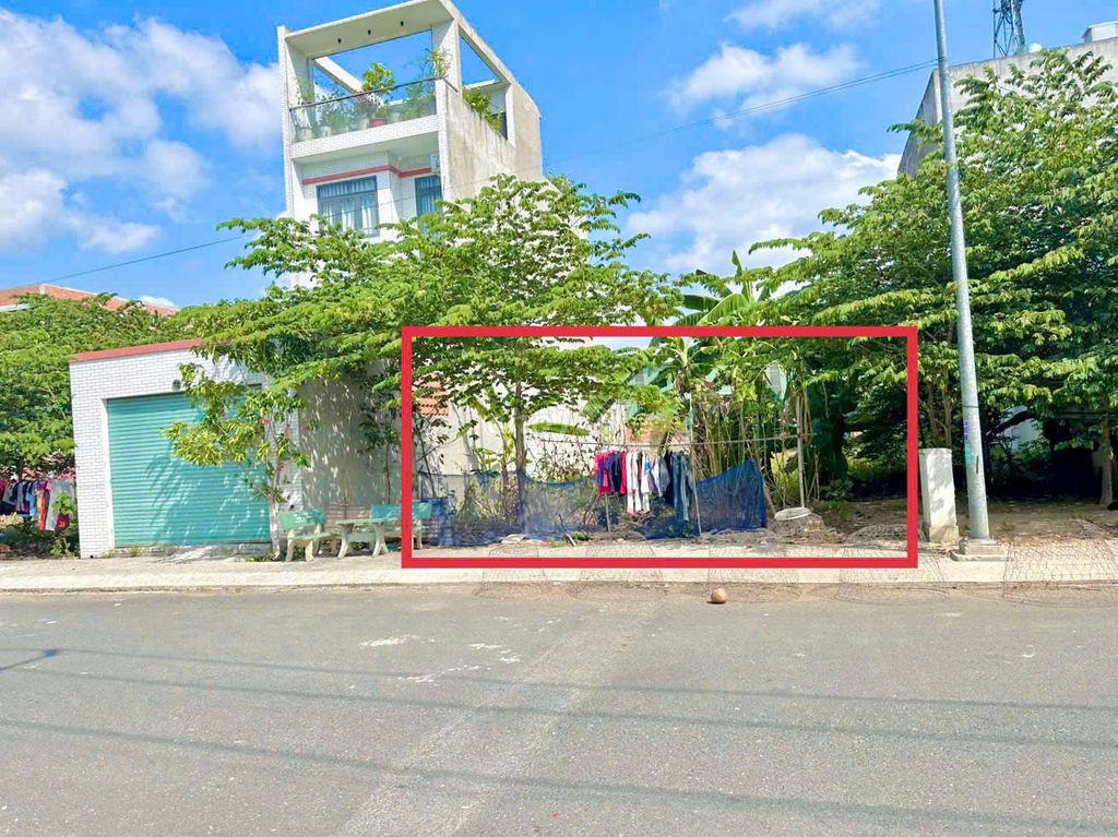 Đất cho thuê mặt tiền đường Tỉnh Lộ 10, 260m² - Giá chỉ 10 triệu/tháng!