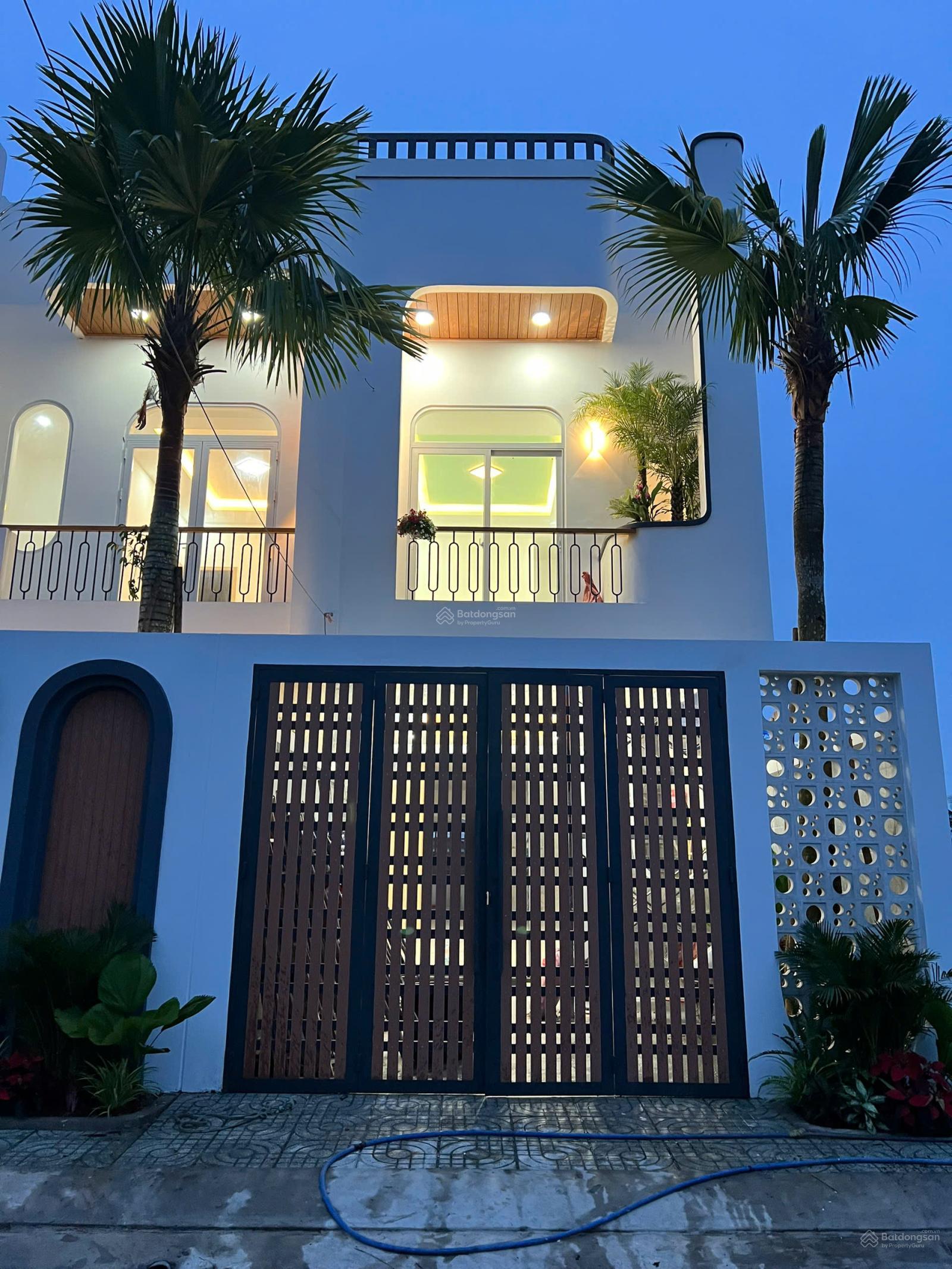 Nhà mặt tiền đường nhựa Phước Vân, Cần Đước, Long An 170m² giá 2,8 tỷ - Thiết kế hiện đại, sẵn sàng vào ở!