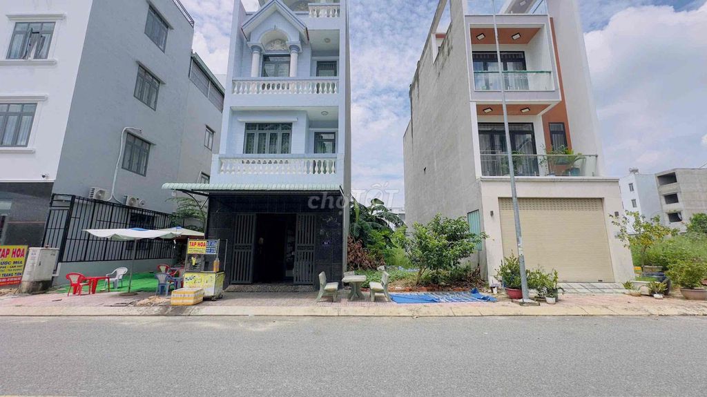 Đất mặt tiền Trục Chính, KDC Phú Hồng Thịnh 9, P Bình An, Tp Dĩ An - Giá chỉ 4,9 tỷ!