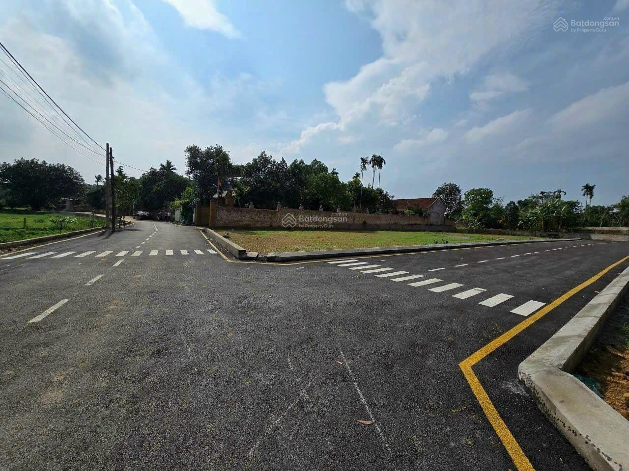 Mảnh đất 100m² sổ hồng chính chủ tại Quốc Oai chỉ 3,5 tỷ - Gần Metro Văn Cao!