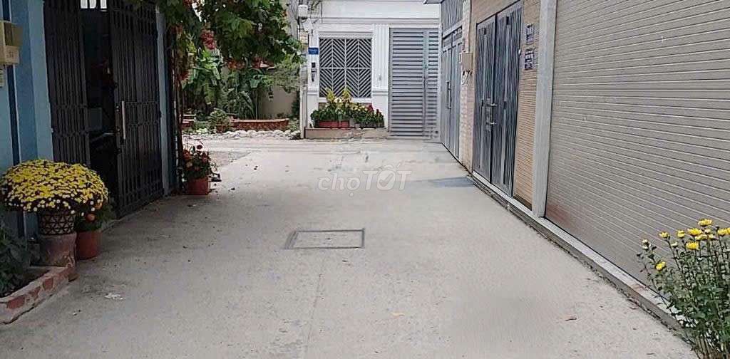 Nhà nguyên căn cho thuê đối diện Vạn Phúc 72m² giá 16 triệu - Phù hợp kinh doanh và ở ngay!