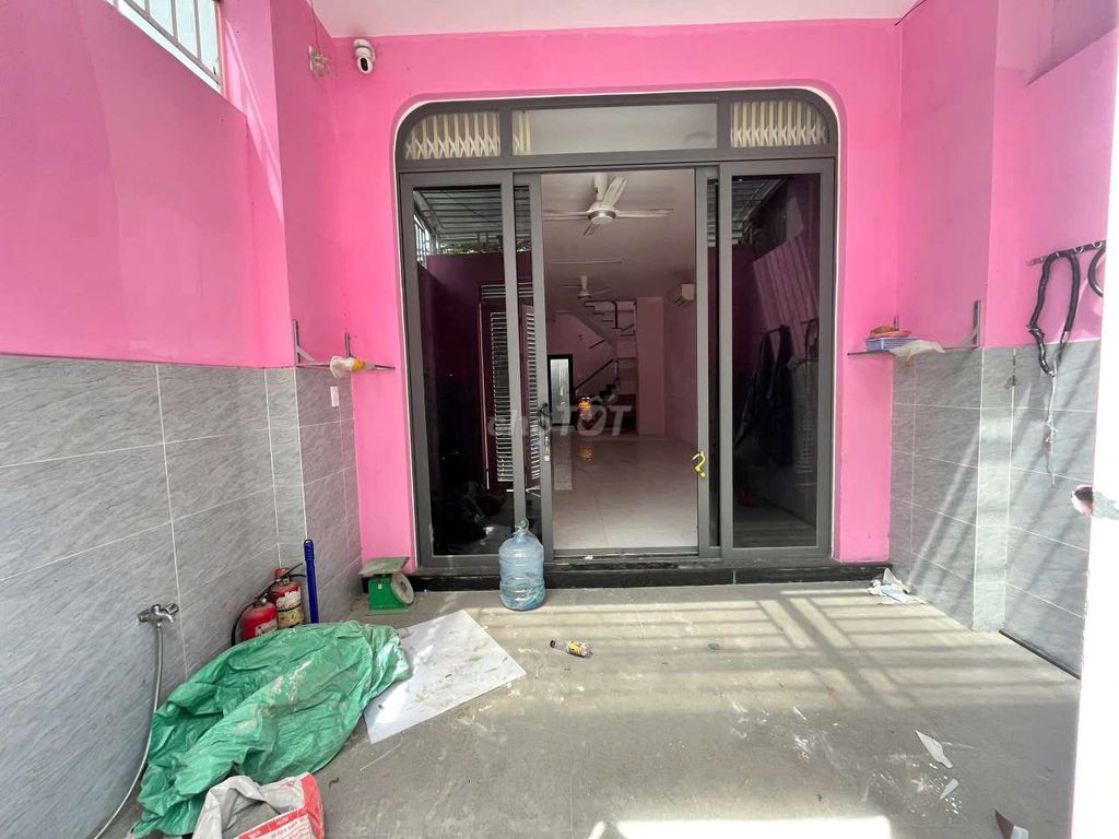 Nhà cho thuê nguyên căn Hiệp Bình Phước 72m² giá 16 triệu - Phù hợp làm văn phòng và ở lại!